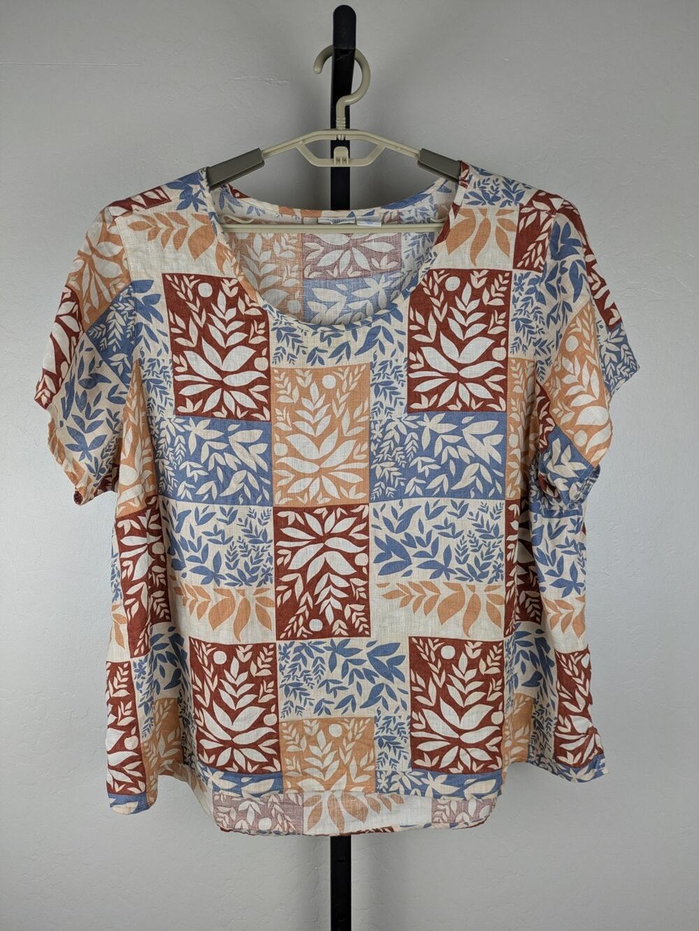 Sigrid Olsen size 2X 100% Linen cropped short sleeve top colorful print